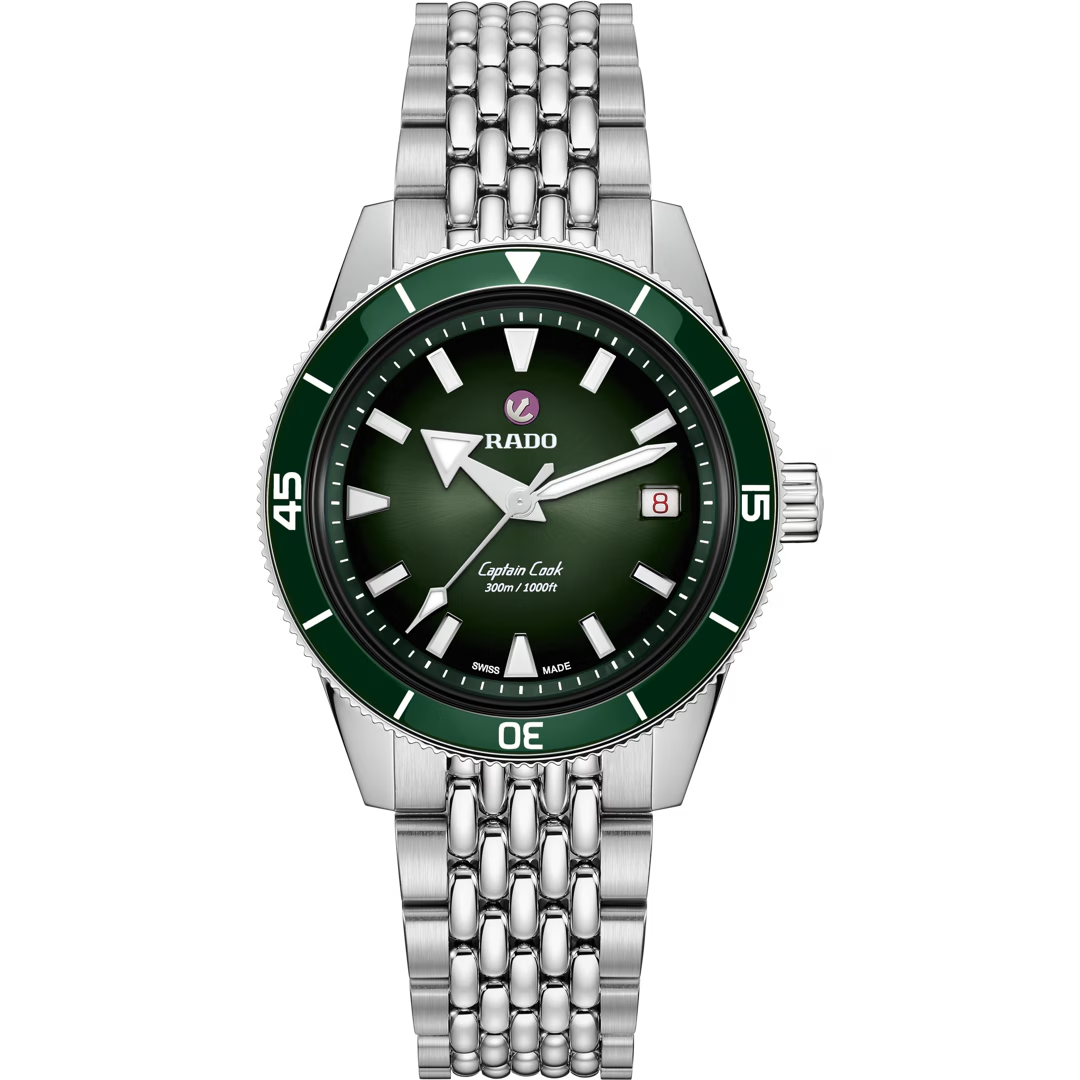 Rado Captain Cook 39mm R32223313 with a green gradient dial, ceramic bezel and steel bracelet